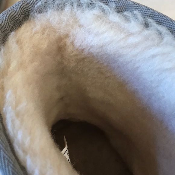 Beautiful⚡️Women’s Uggs - Picture 9 of 15